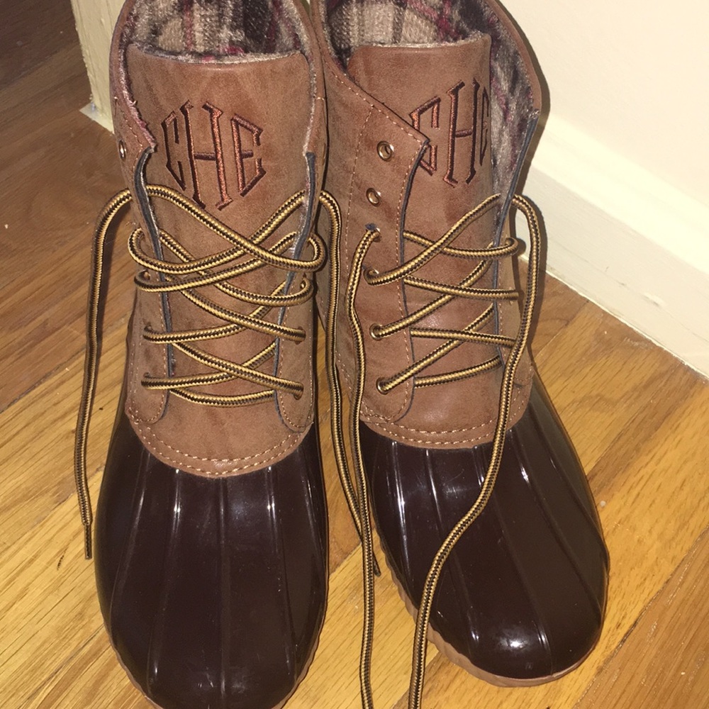 Duck boots